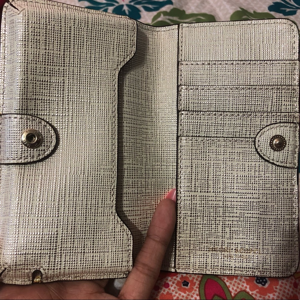 Henri Bendel Phone Case/Wallet